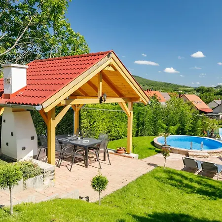 Beate By Interhome باداتشونيتوماي